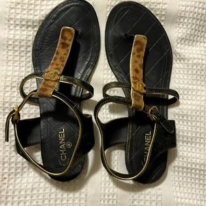 Authentic Chanel, great condition gently used- FIRM PRICE!